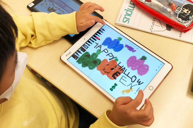 iPadのペイントアプリ「tayasuiスケッチャーズ」でハロウィンのイラストを描きました
