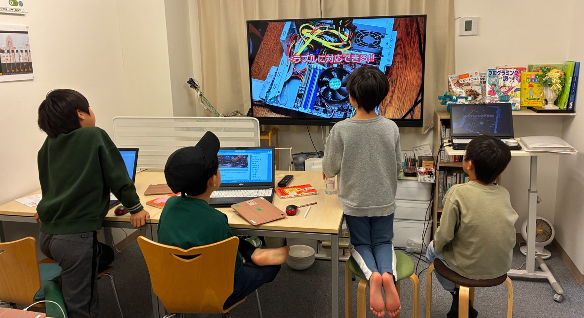 パソコン分解したら、起動しなくなっちゃった・・・汗